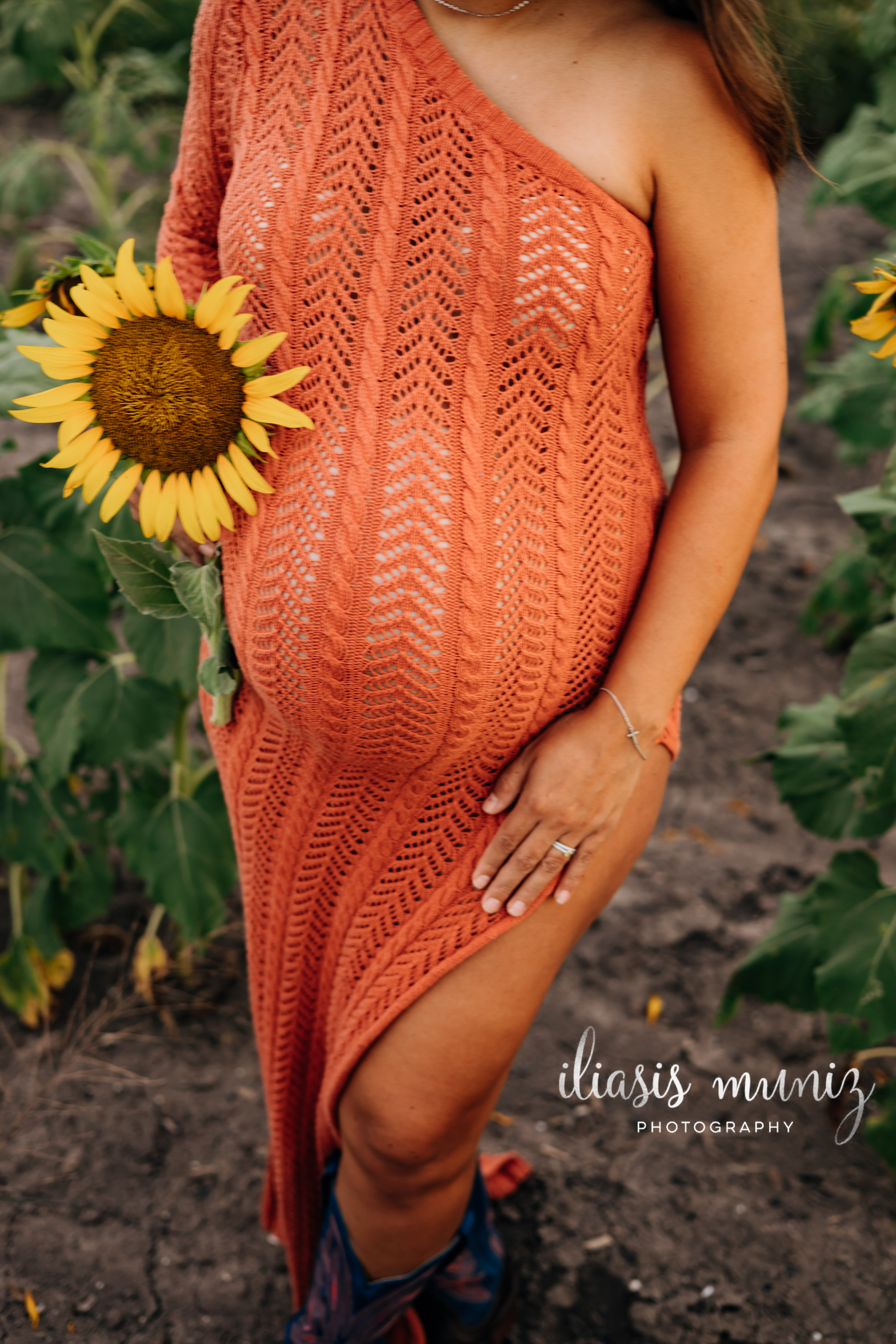 Fall Maternity Photo Ideas